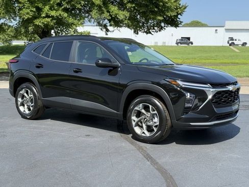 New 2025 Chevrolet Trax LT w/ Driver Confidence Package image 1