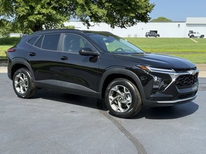 New 2025 Chevrolet Trax LT w/ Driver Confidence Package