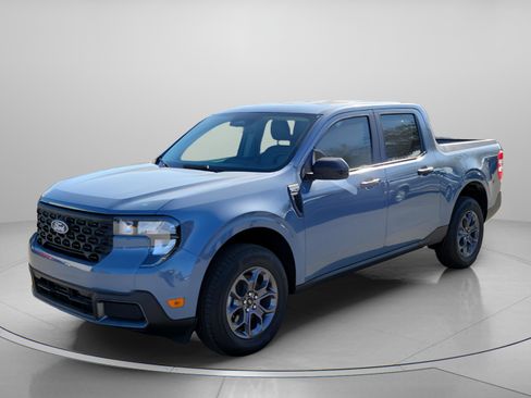 New 2025 Ford Maverick XLT w/ XLT Luxury Package image 2