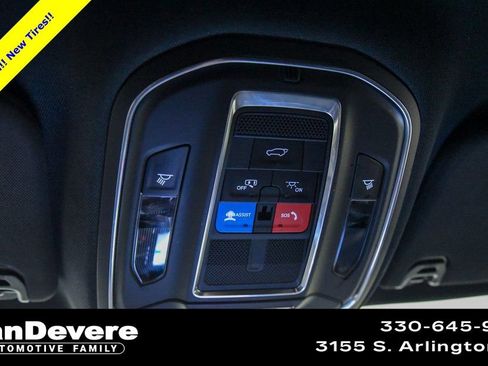 Used 2024 Jeep Wagoneer Series III image 28