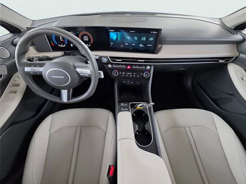 Used 2025 Hyundai Sonata SEL FWD image 9