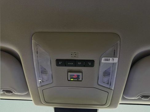 Used 2024 Toyota RAV4 LE AWD/4WD image 25
