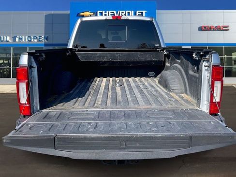 Used 2022 Ford F250 Platinum image 7