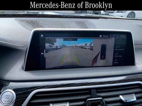 Used 2021 BMW 750i xDrive w/ M Sport Package AWD/4WD image 26