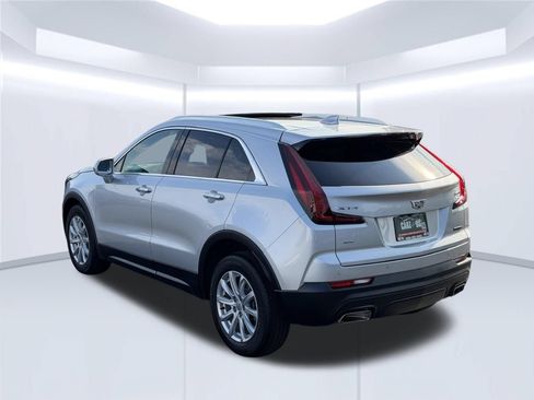 Used 2021 Cadillac XT4 Luxury w/ Cold Weather Package AWD/4WD image 7