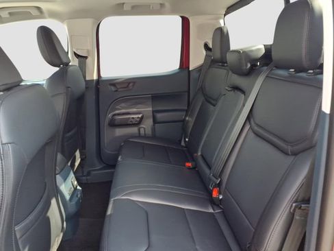 New 2026 Ford Maverick Lariat w/ Black Appearance Package image 8