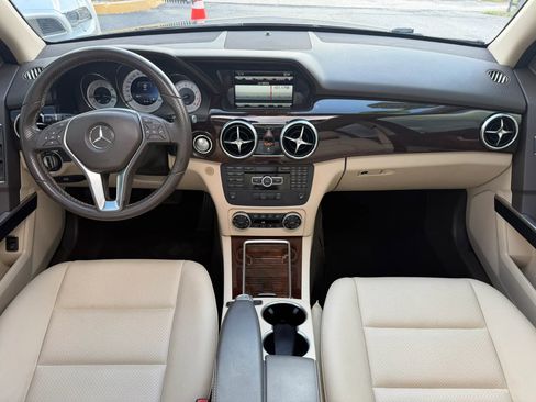 Used 2015 Mercedes-Benz GLK 350 2WD image 7