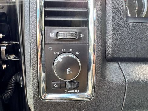 Used 2018 RAM 1500 Laramie w/ Convenience Group AWD/4WD image 21