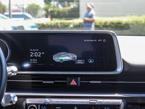 Certified 2024 Hyundai Ioniq 6 SE RWD image 18
