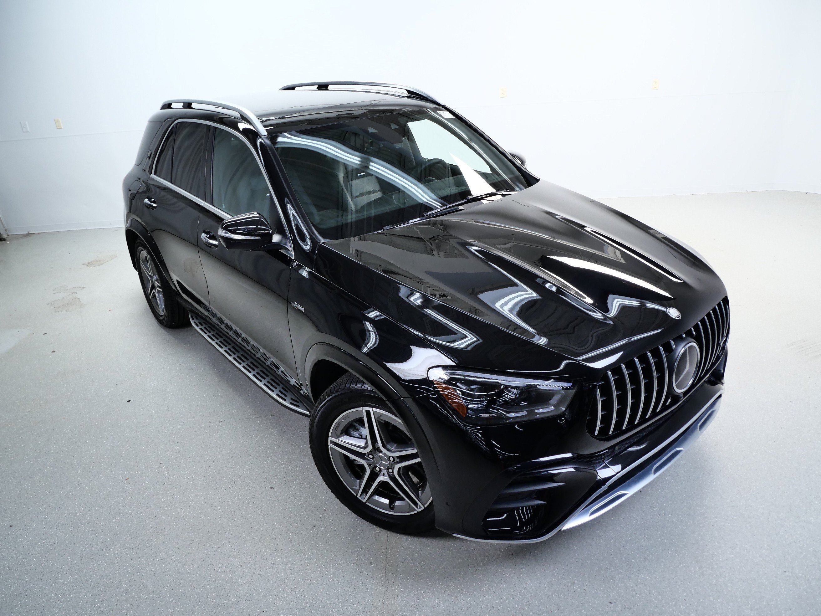 Certified 2024 Mercedes-Benz GLE 53 AMG 4MATIC image 4