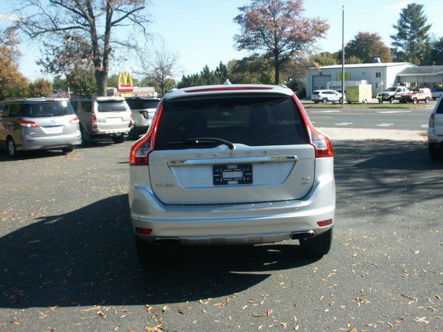 Used 2015 Volvo XC60 T6 Premier Plus AWD/4WD image 3