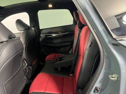 Used 2023 INFINITI QX50 Sport image 26