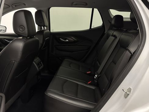 Used 2022 GMC Terrain SLT AWD/4WD image 26