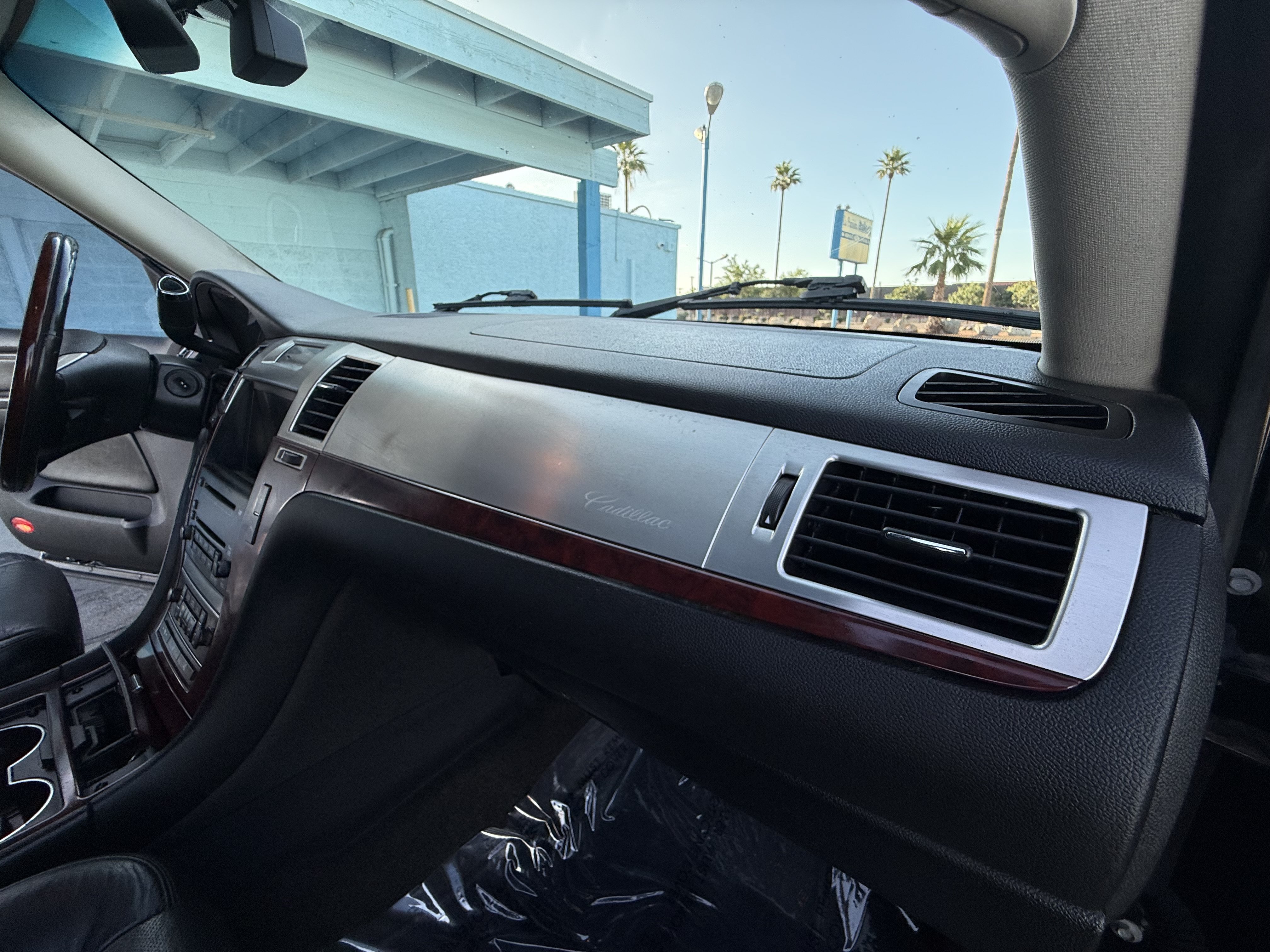 Used 2008 Cadillac Escalade AWD image 17