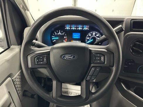 Used 2024 Ford E-350 and Econoline 350 Super Duty image 19