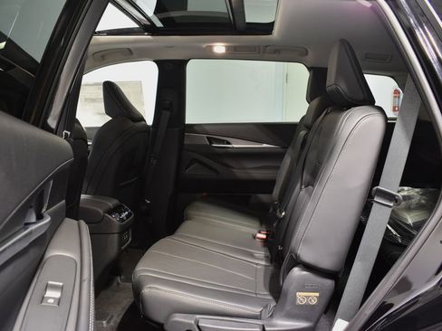 New 2026 INFINITI QX60 Pure w/ Family Package image 28