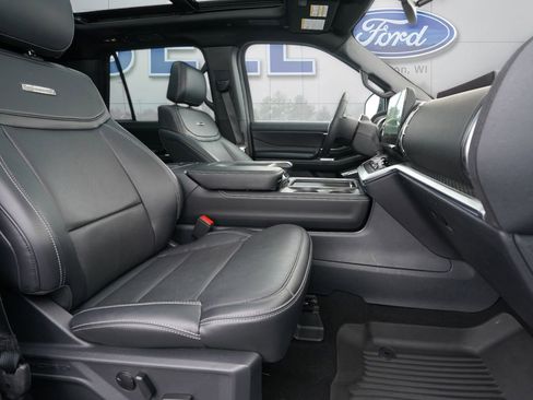 New 2025 Ford Expedition Max Platinum w/ Stealth Performance Package AWD/4WD image 28
