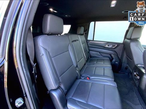 Used 2022 Chevrolet Suburban Z71 w/ Luxury Package AWD/4WD image 25