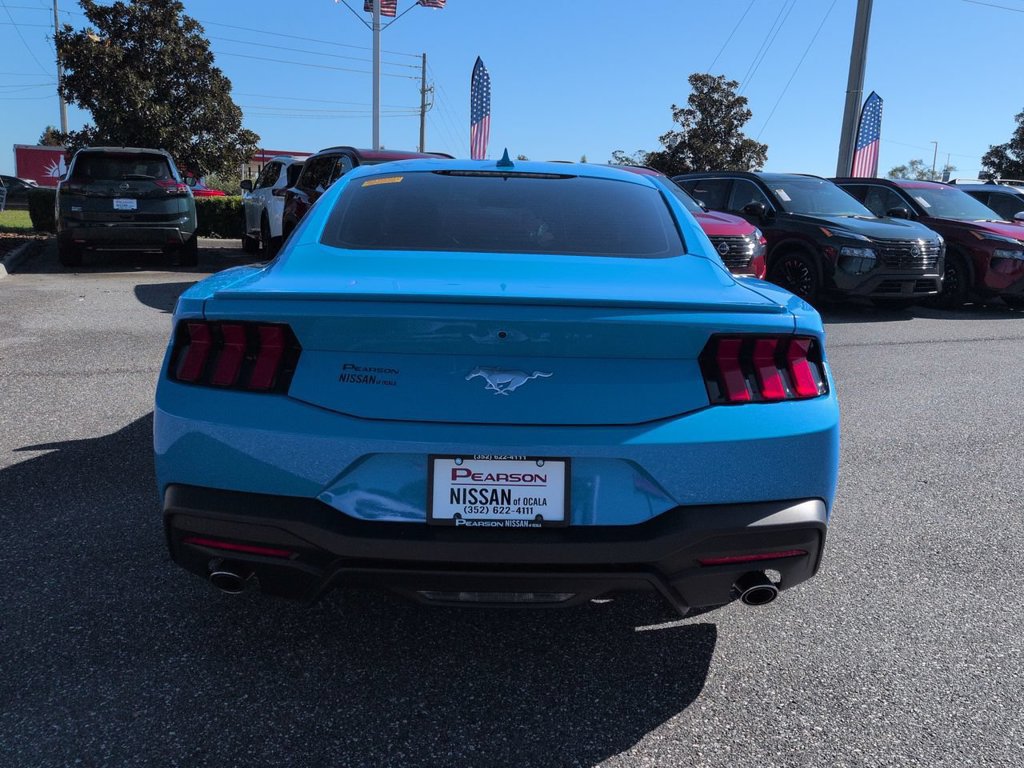 Used 2025 Ford Mustang Premium RWD image 5