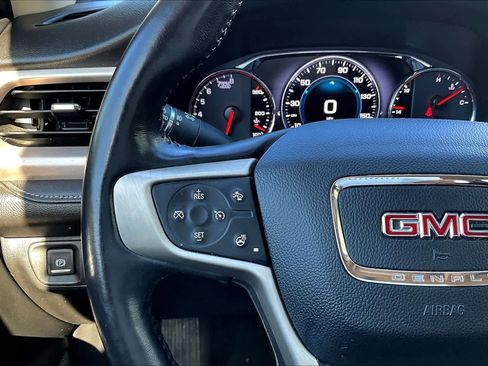 Used 2019 GMC Acadia Denali image 24