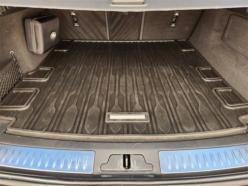 Used 2022 Land Rover Range Rover Velar R-Dynamic S image 31