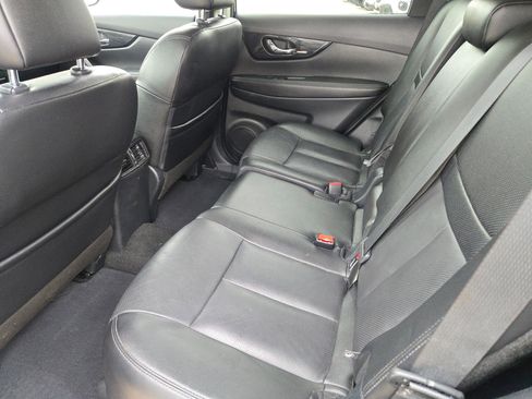 Used 2019 Nissan Rogue SL image 13