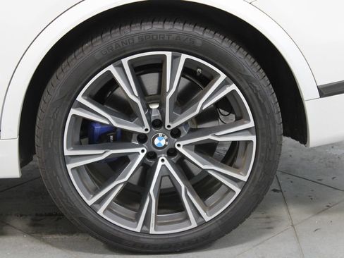 Used 2021 BMW X7 M50i w/ Executive Package AWD/4WD image 21