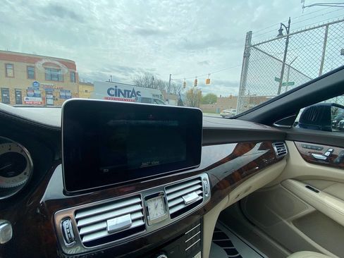 Used 2015 Mercedes-Benz CLS 550 4MATIC image 52