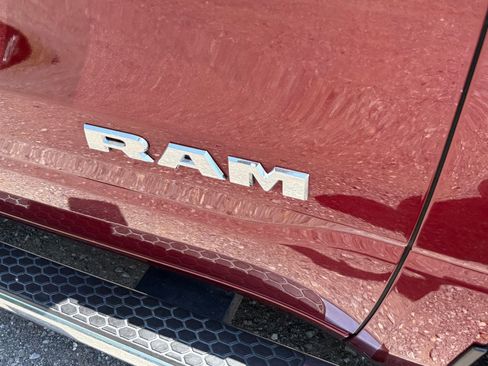 Used 2020 RAM 1500 Big Horn AWD/4WD image 9