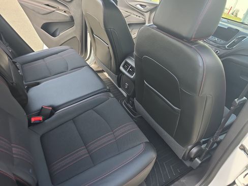 Used 2024 Chevrolet Equinox RS FWD image 11