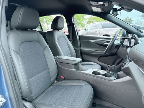 Used 2025 Buick Envista Preferred w/ Convenience I Package FWD image 28