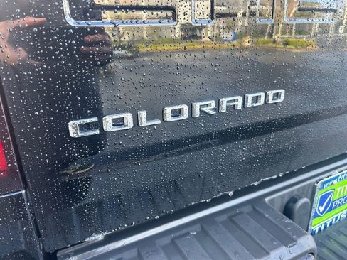 Used 2022 Chevrolet Colorado Z71 w/ Z71 Midnight Edition AWD/4WD image 33
