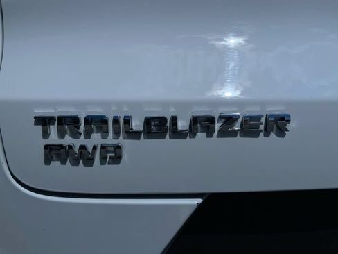 Used 2025 Chevrolet TrailBlazer LS w/ LS Convenience Package AWD/4WD image 30
