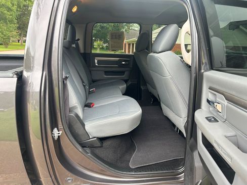 Used 2017 RAM 2500 SLT AWD/4WD image 11