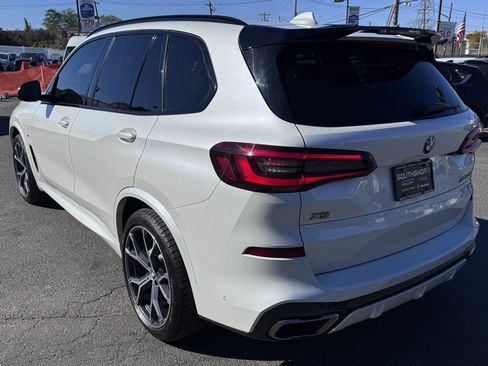 Used 2022 BMW X5 M50i w/ Executive Package image 5
