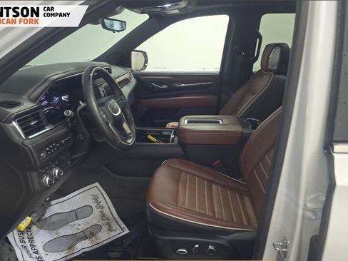 Used 2024 GMC Yukon Denali Ultimate image 4