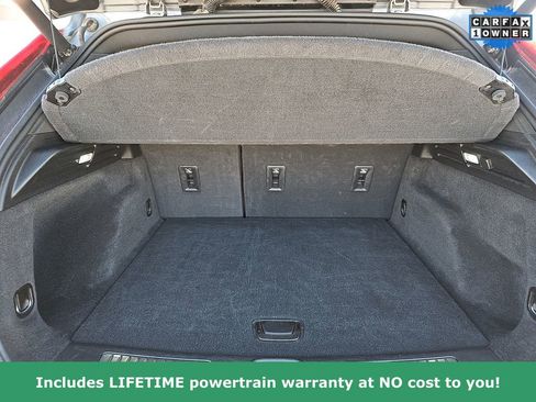 Used 2024 Cadillac XT4 Premium Luxury image 10