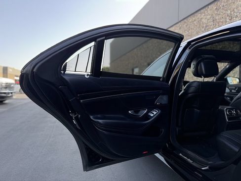 Used 2016 Mercedes-Benz S 550 Sedan image 18