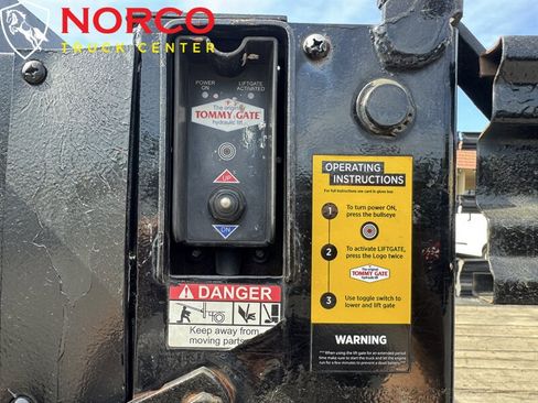 Used 2018 Ford F550 4x4 Regular Cab Super Duty image 14