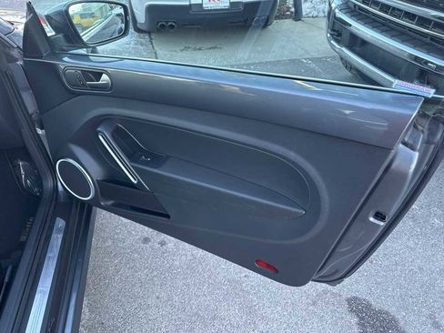 Used 2013 Volkswagen Beetle 2.5 image 17