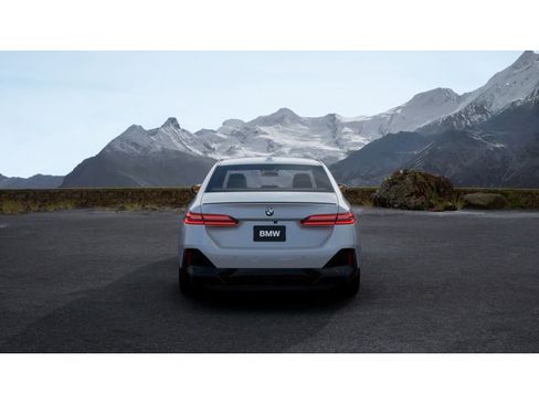 New 2026 BMW 530i image 5