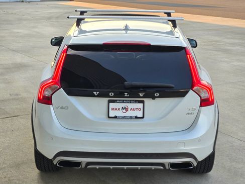 Used 2016 Volvo V60 T5 Cross Country w/ Convenience Package AWD/4WD image 7