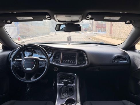 Used 2018 Dodge Challenger SXT RWD image 29