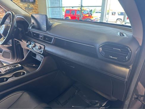 Used 2025 Honda Pilot Touring image 27