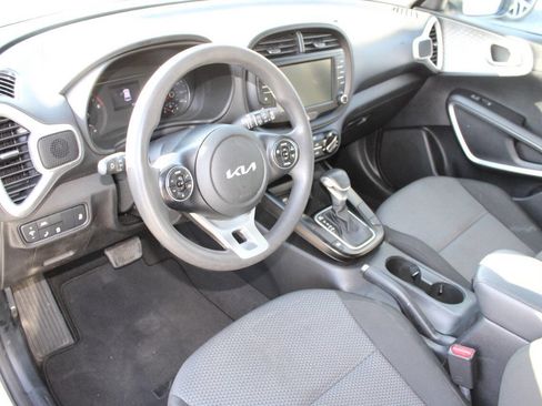 Used 2022 Kia Soul LX w/ Technology Package image 13