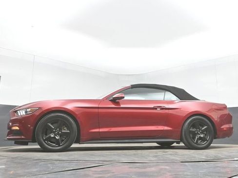 Used 2017 Ford Mustang Convertible RWD image 42