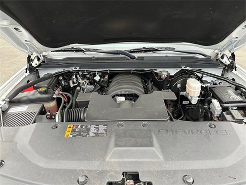 Used 2018 Chevrolet Tahoe 4WD w/ Remote Keyless Entry Package image 32