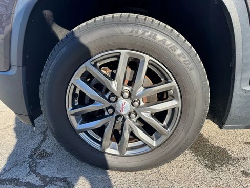 Used 2017 GMC Acadia SLT image 31
