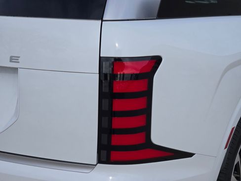 Used 2026 Hyundai Palisade Calligraphy image 7