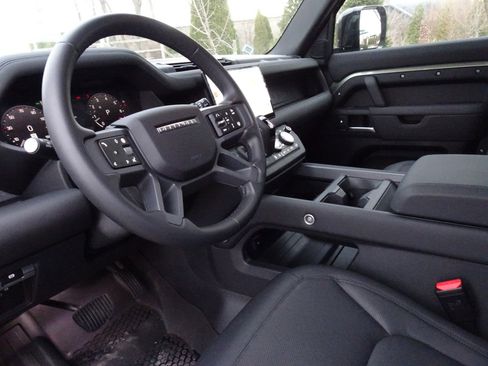 New 2025 Land Rover Defender 110 S image 18